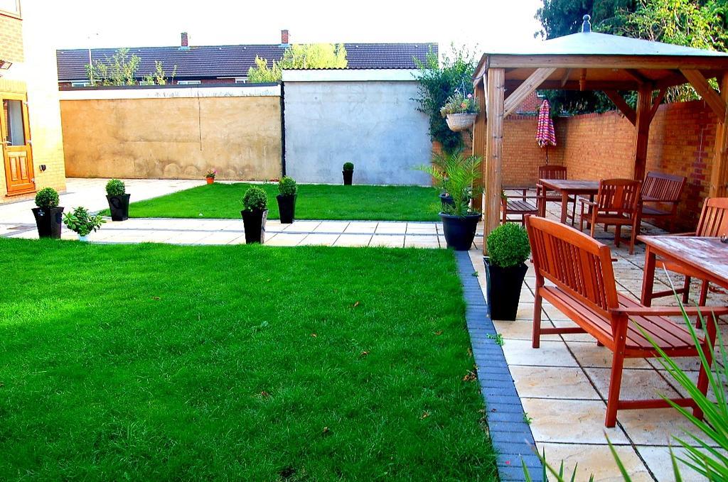 Bed and Breakfast Heathrow Travellers Hub à Hounslow Extérieur photo