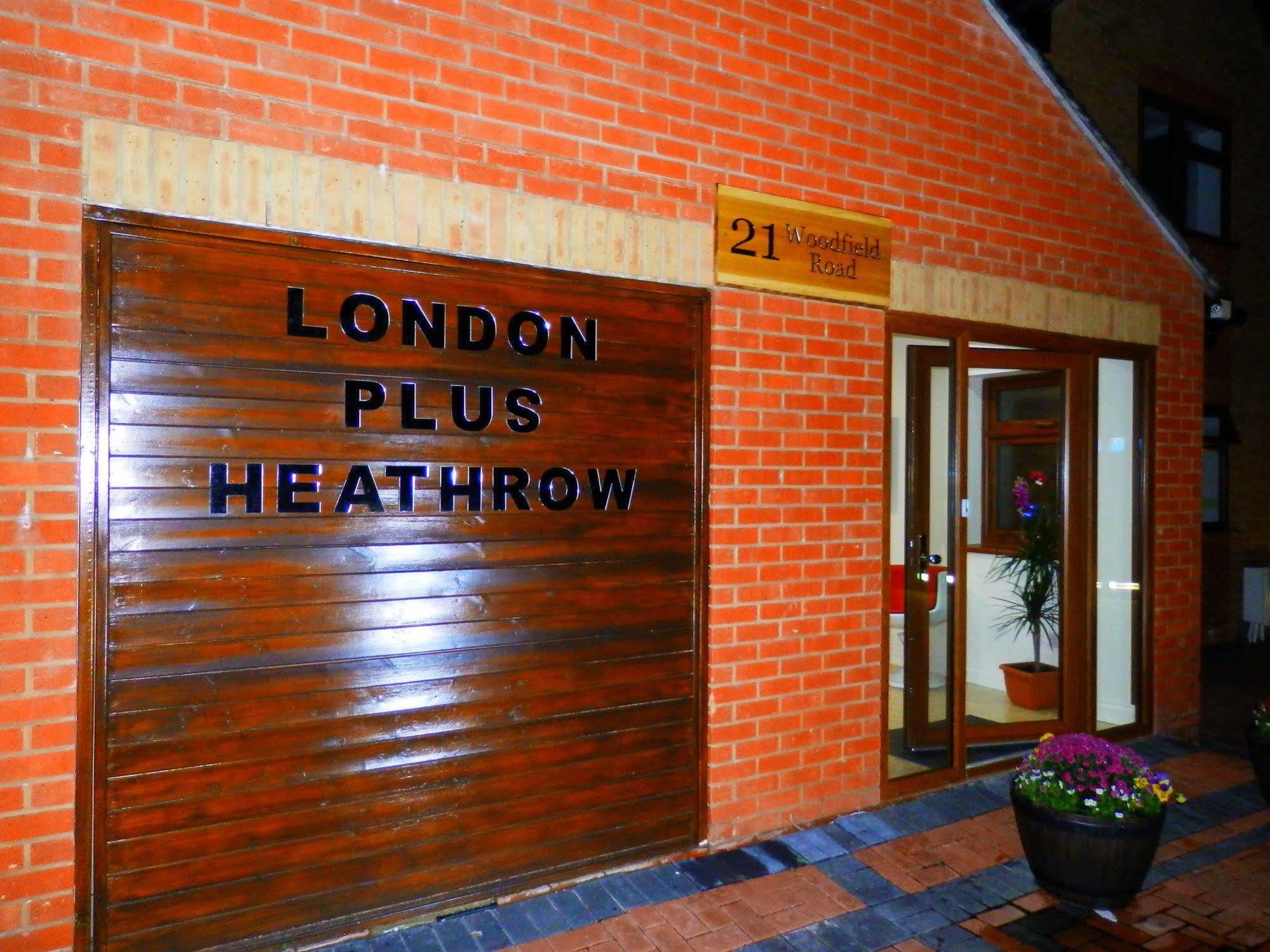 Bed and Breakfast Heathrow Travellers Hub à Hounslow Extérieur photo