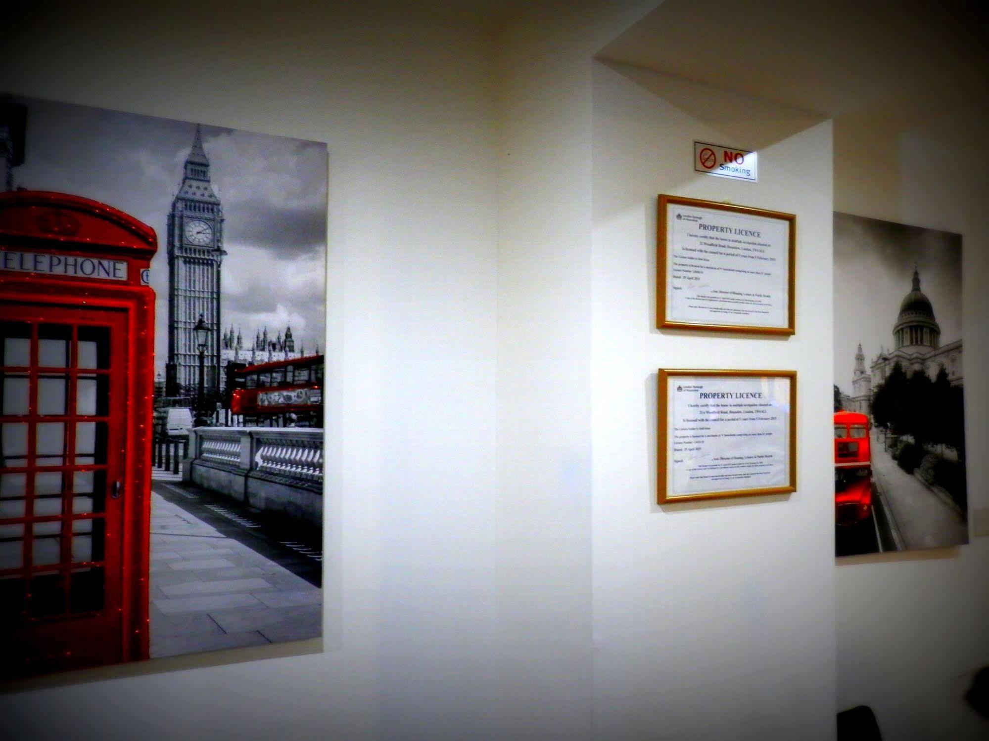 Bed and Breakfast Heathrow Travellers Hub à Hounslow Extérieur photo